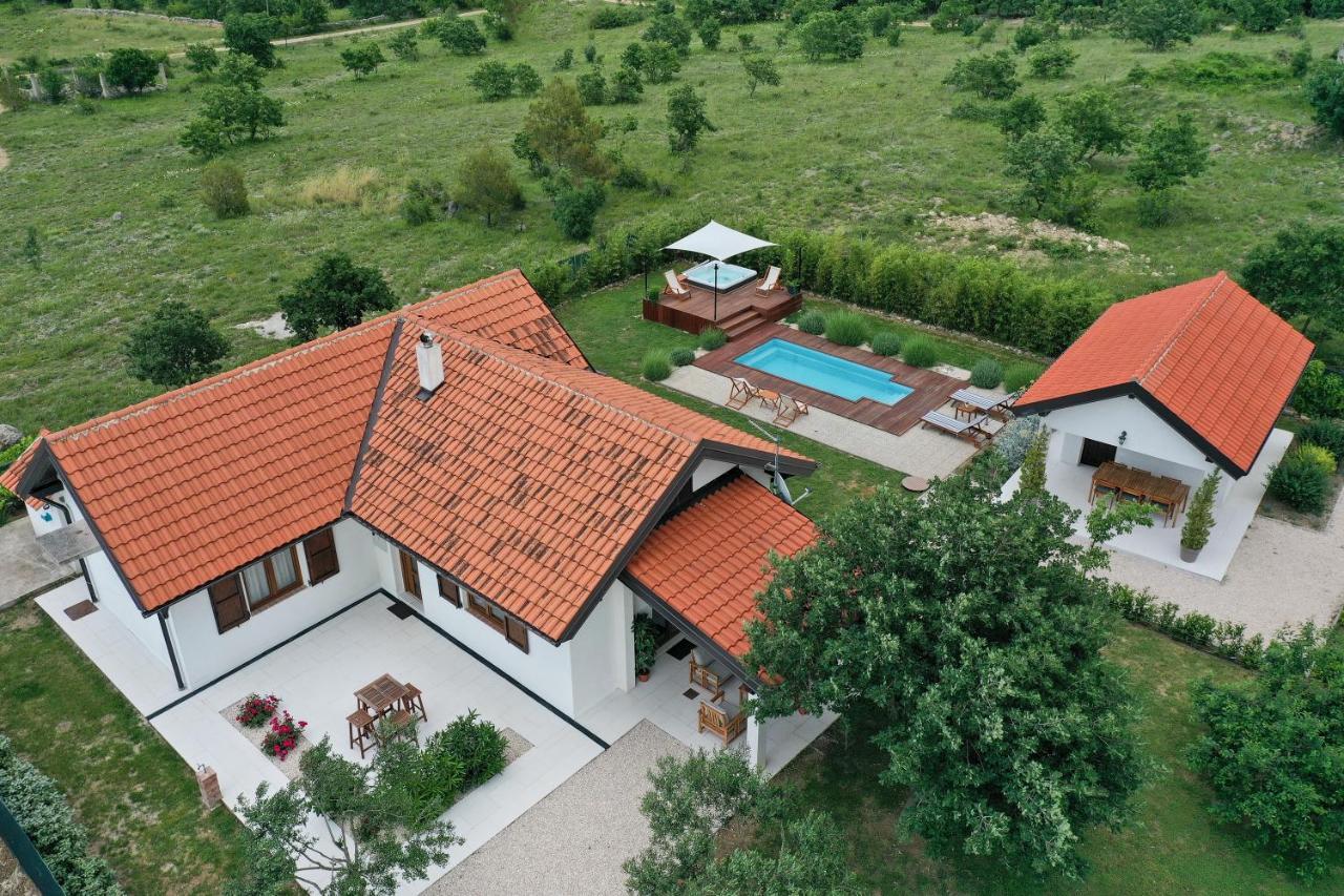 Villa Ena With Pool & Jacuzzi Donji Kasic Экстерьер фото